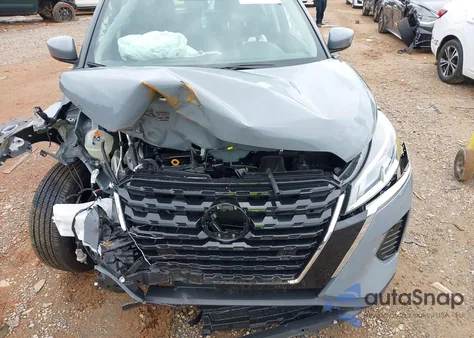 2024 Nissan Kicks Sv Xtronic Cvt z USA, uszkodzony, nr VIN 3N1CP5CV0RL547415